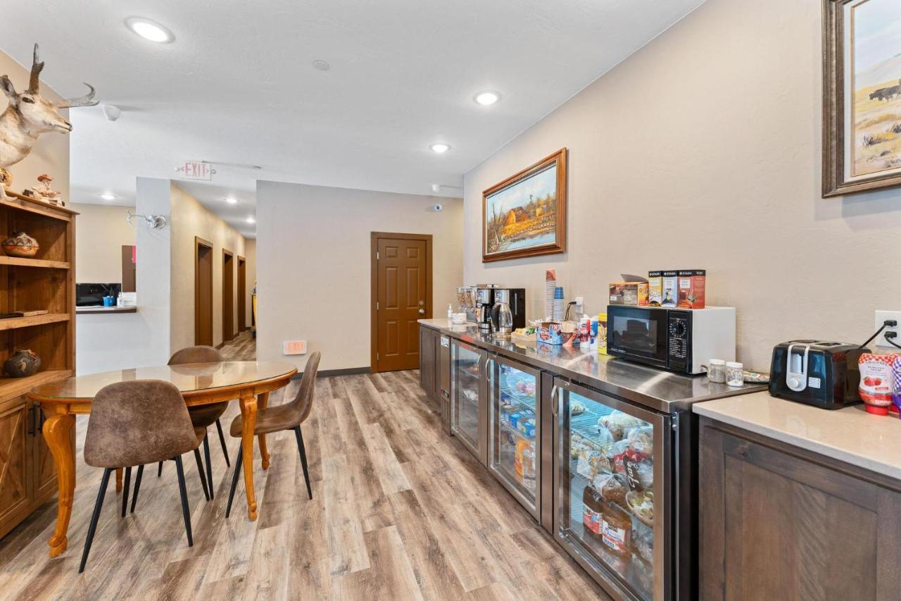Wagon Wheel Hotel غرب يلوستون المظهر الخارجي الصورة